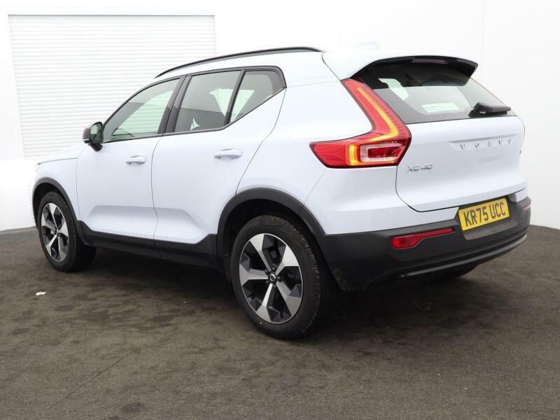Volvo XC40 2.0 B4 Mhev Plus Dark Dct Euro 6 Ss White #2
