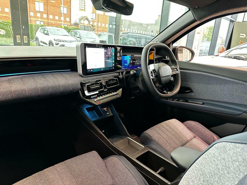 Renault 4 E-Tech Comfort Range 52Kwh Techno Green #2