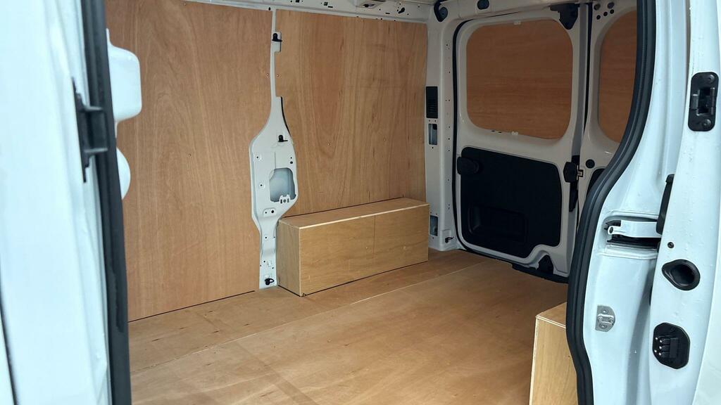 Renault Trafic Estate Red #7