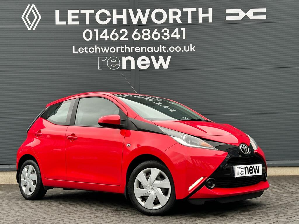 Toyota Aygo 1.0 Vvt-i X-play X-shift Euro 6 Red