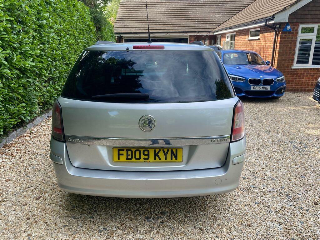 Vauxhall Astra 1.8I Design Twin Top Red #3