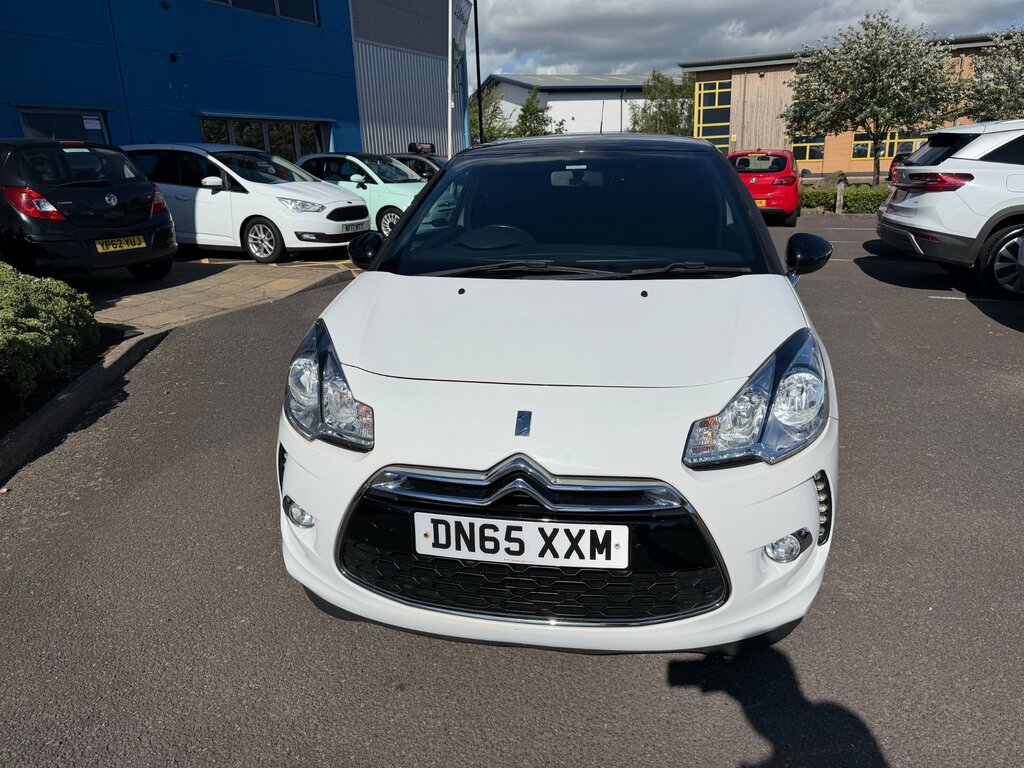 DS DS 3 1.2 Puretech Dstyle Hatchback Eu White #2