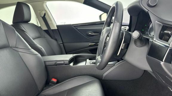 Lexus ES Premium Edition Red #5