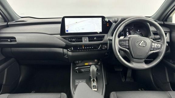 Lexus UX 300E Takumi  #4