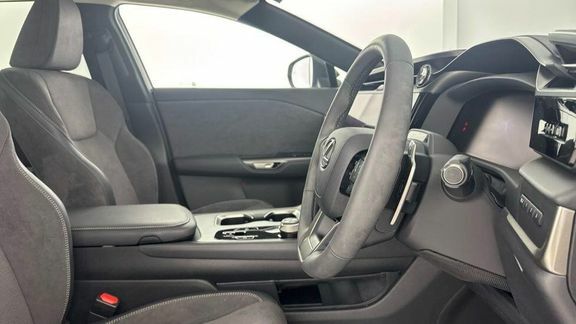 Lexus RZ 450E Takumi  #5