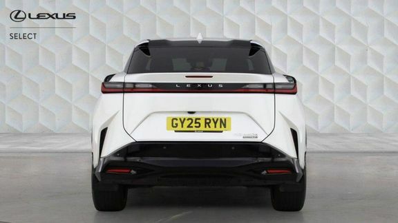 Lexus RZ 450E Takumi White #5