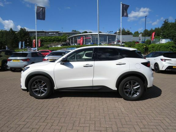 Lexus LBX Premium Black Interior ND25CTX White #5