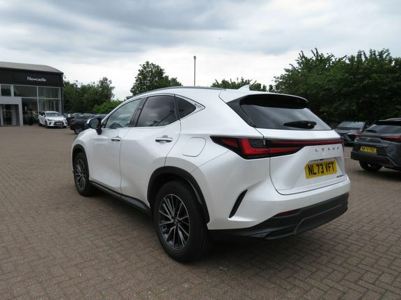 Lexus NX 350H Premium Pack White #5