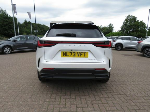 Lexus NX 350H Premium Pack White #4