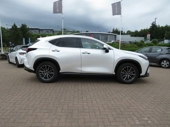 Lexus NX 350H Premium Pack White #2