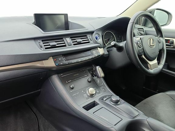 Lexus CT 200H Advance Cvt Red #15