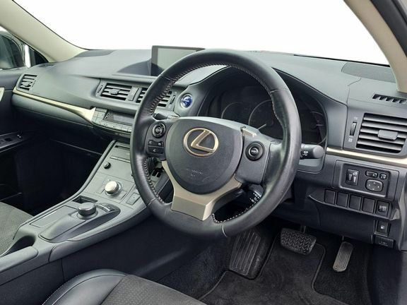 Lexus CT 200H Advance Cvt Red #10