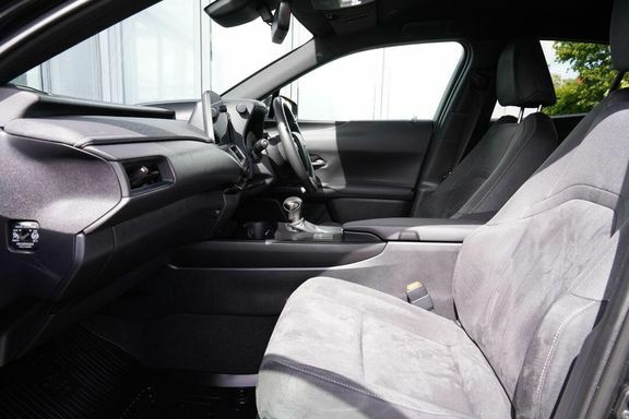 Lexus UX Premium Pack With 18 Alloy RV23DHN Black #6