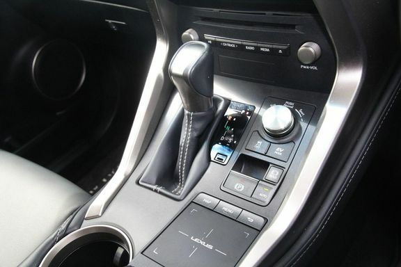 Lexus NX Premium Silver #43