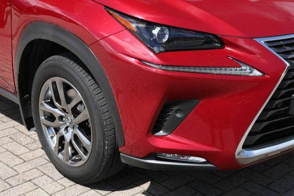 Lexus NX Premium Silver #45