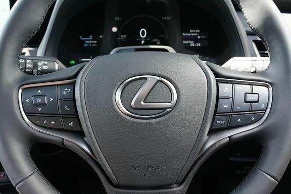 Lexus UX 300H E4 2.0 F-sport Cvt White #11