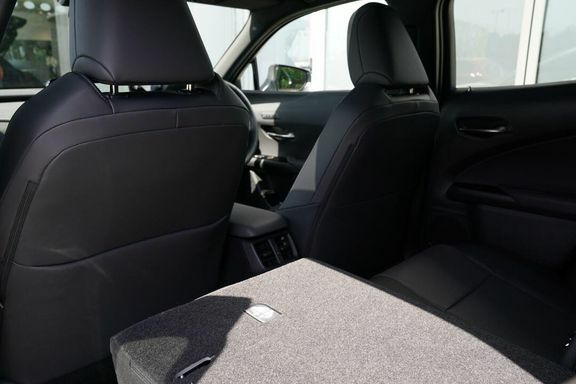 Lexus UX 300H E4 2.0 F-sport Cvt White #19