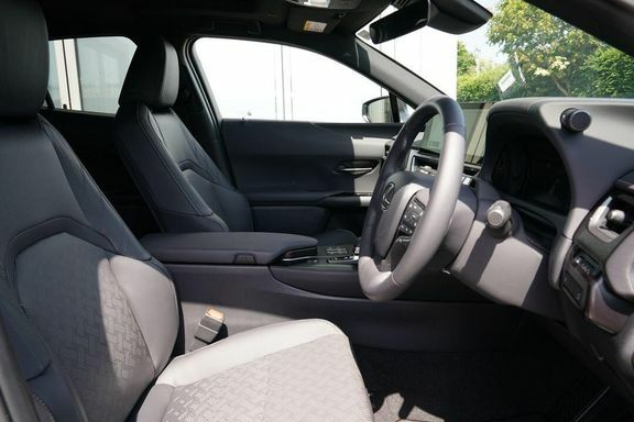Lexus UX 300H E4 2.0 F-sport Cvt White #13