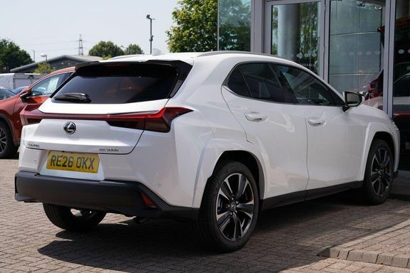 Lexus UX 300H E4 2.0 F-sport Cvt White #25