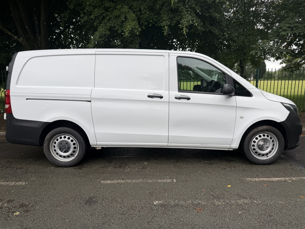 Mercedes-Benz Vito 2.0 114 Progressive L2 White #4