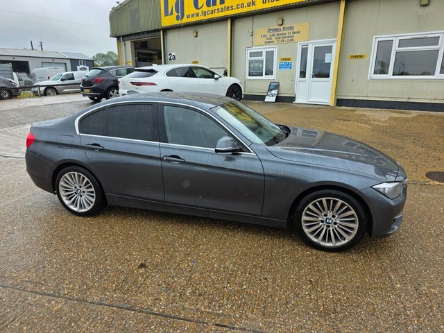 BMW 3 Series 330D Luxury Saloon Grey #4