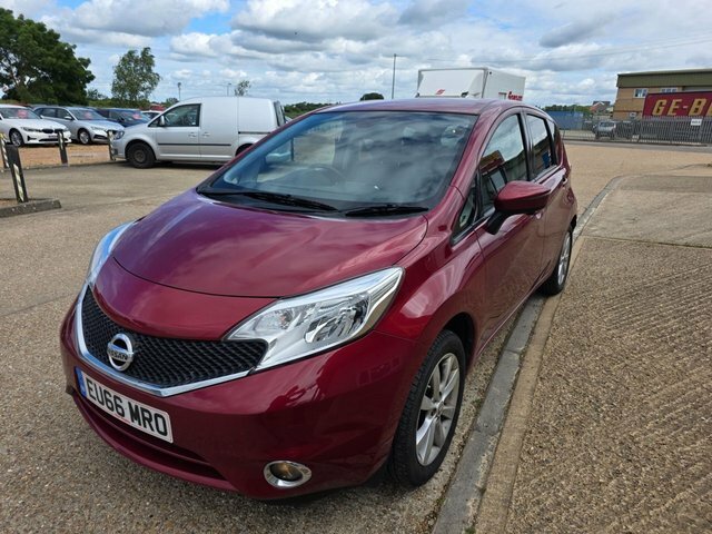 Nissan Note Dig-s Tekna Hatchback Red #4
