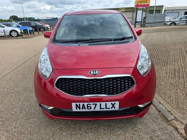 Kia Venga 3 Mpv Red #3