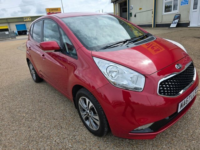 Kia Venga 3 Mpv Red #2