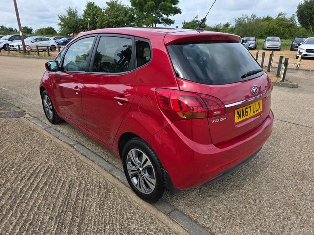 Kia Venga 3 Mpv Red #6