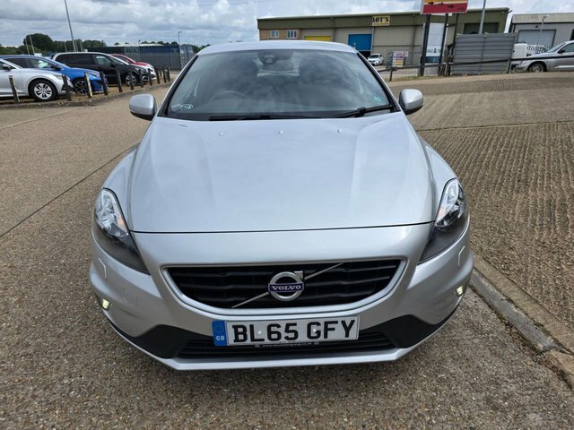 Volvo V40 D3 R-design Nav Hatchback Silver #3