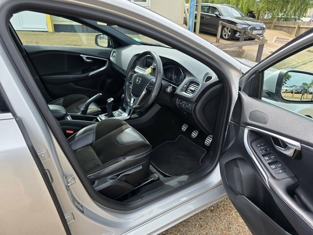 Volvo V40 1.6 D2 R-design Lux 113 Bhp Grey #10