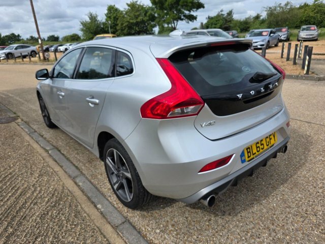 Volvo V40 D3 R-design Nav Hatchback Silver #6