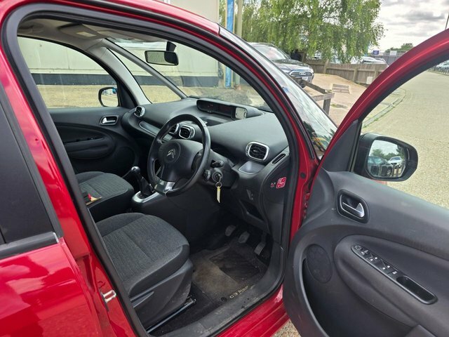 Citroen C3 Picasso C3 Picasso Platinum Puretech Black #9