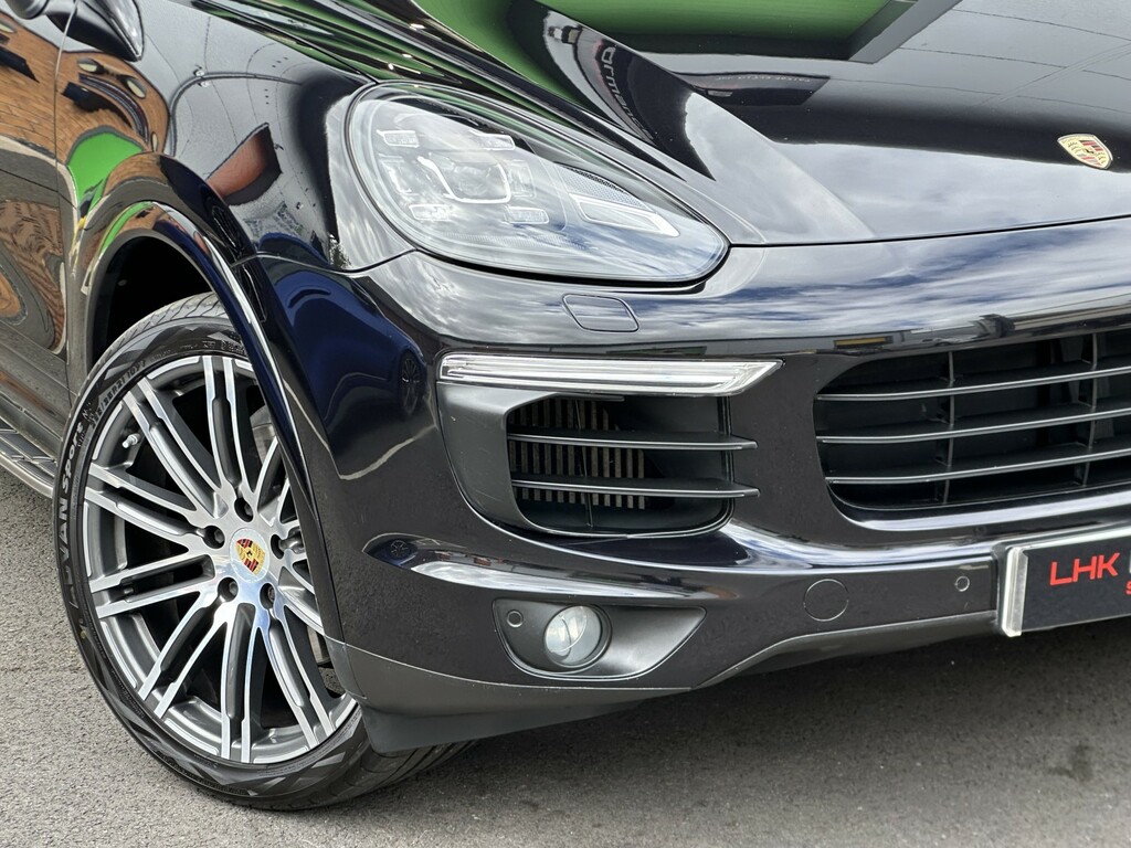 Porsche Cayenne Suv 3.0 Td V6 Platinum Edition Suv Tipt SK18WLE Black #2