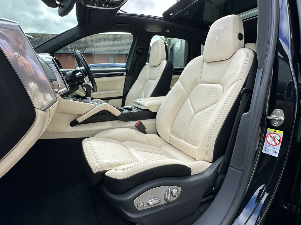 Porsche Cayenne Suv 3.0 Td V6 Platinum Edition Suv Tipt SK18WLE Black #5