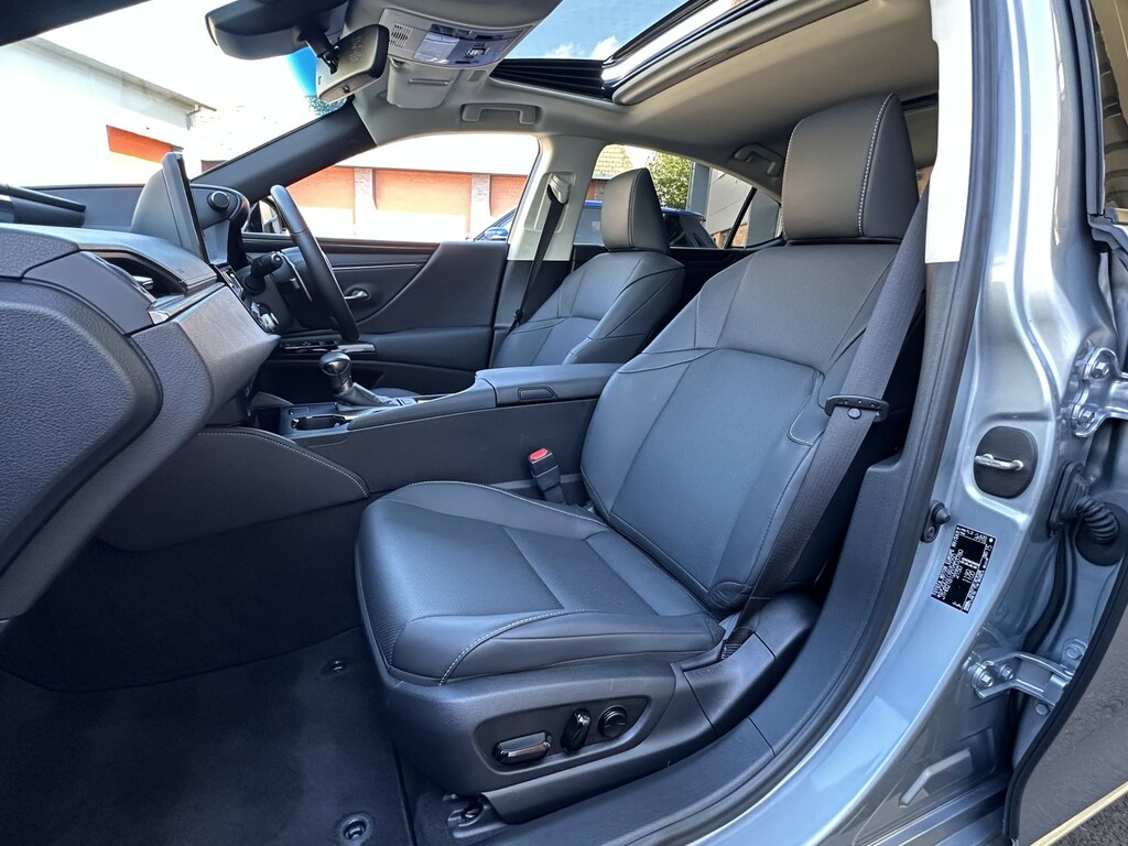Lexus ES Saloon 2.5 300H Saloon Hybrid E-cvt Eur Silver #6