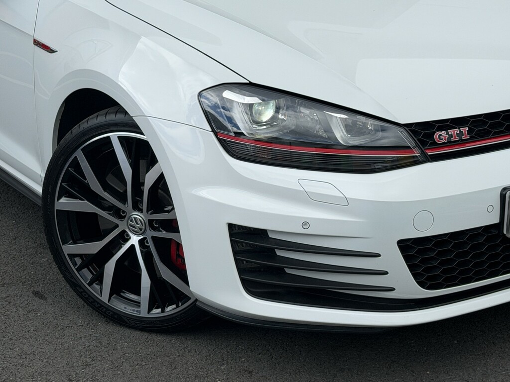 Volkswagen Golf Hatchback 2.0 Tsi Bluemotion Tech Gti Performance White #2