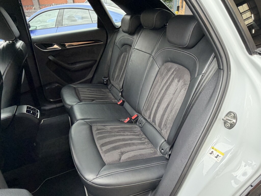 Audi Q3 Suv 2.0 Tdi Black Edition Suv S Tronic DC17XCR White #6