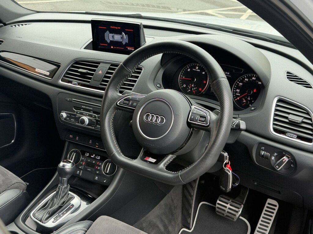 Audi Q3 Suv 2.0 Tdi Black Edition Suv S Tronic DC17XCR White #3
