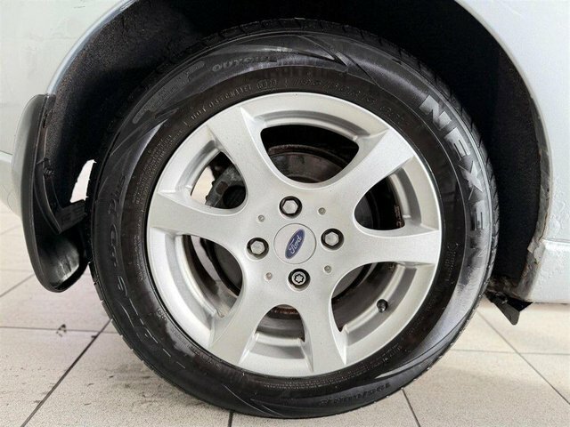 Ford Focus 16V Silver Hatchback Silver #5