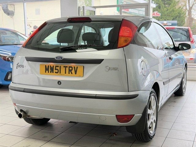 Ford Focus 16V Silver Hatchback MW51TRV Silver #3
