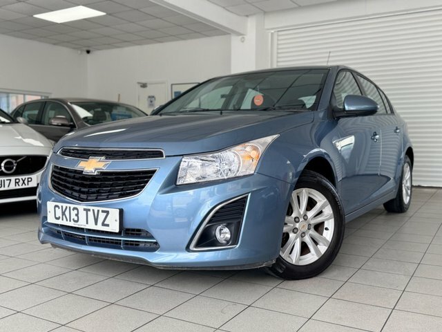 Chevrolet Cruze Lt Hatchback Blue
