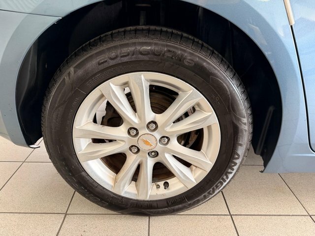 Chevrolet Cruze Lt Hatchback Blue #5
