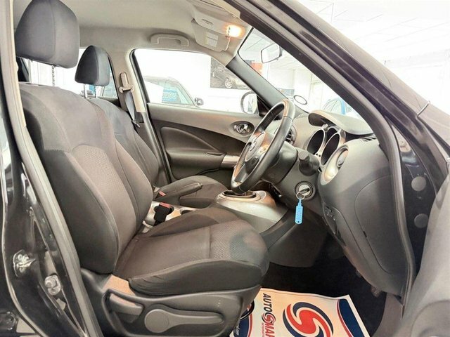 Nissan Juke Acenta Premium Suv Black #2
