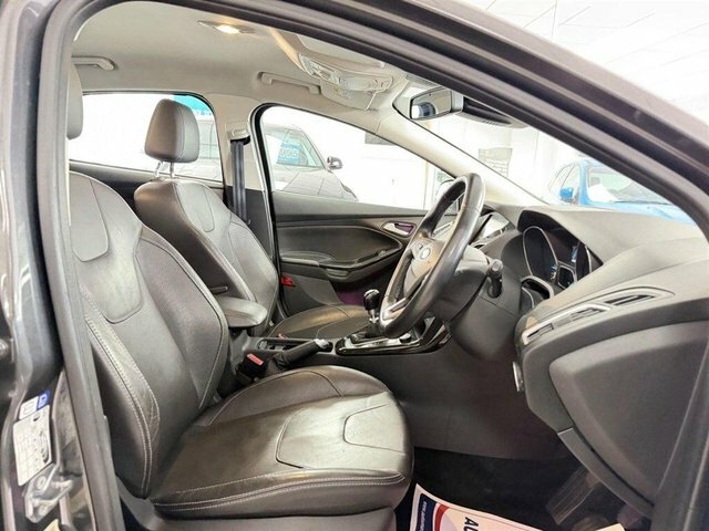 Ford Focus Ecoboost Titanium X Hatchback Grey #2