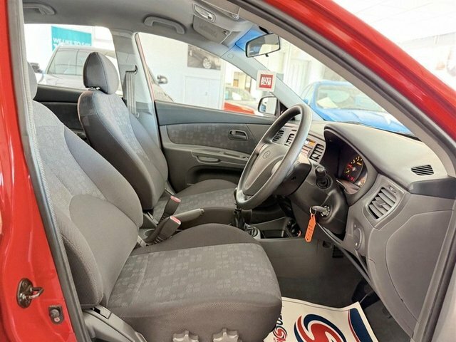 Kia RIO Crdi Gs Silver #33