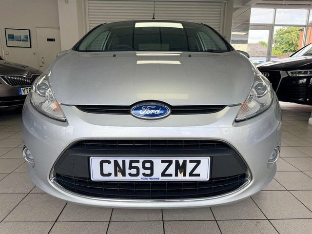 Ford Fiesta Zetec Hatchback Silver #3