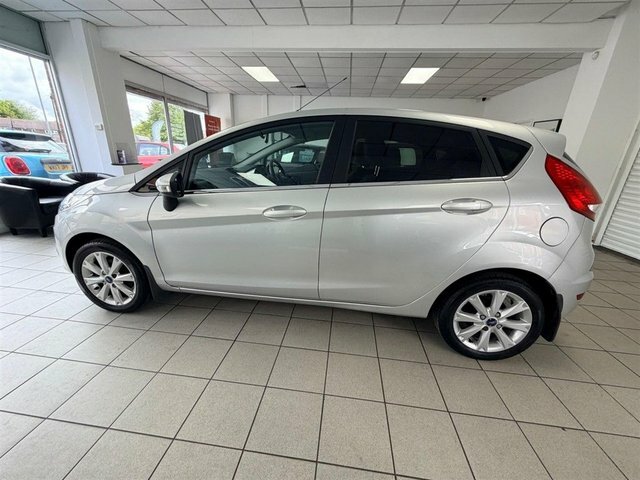 Ford Fiesta Zetec Hatchback Silver #5