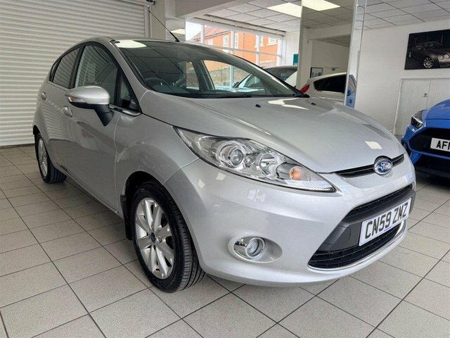 Ford Fiesta Zetec Hatchback Silver #2
