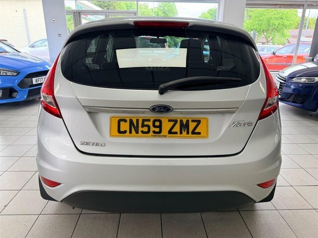 Ford Fiesta Zetec Hatchback Silver #6